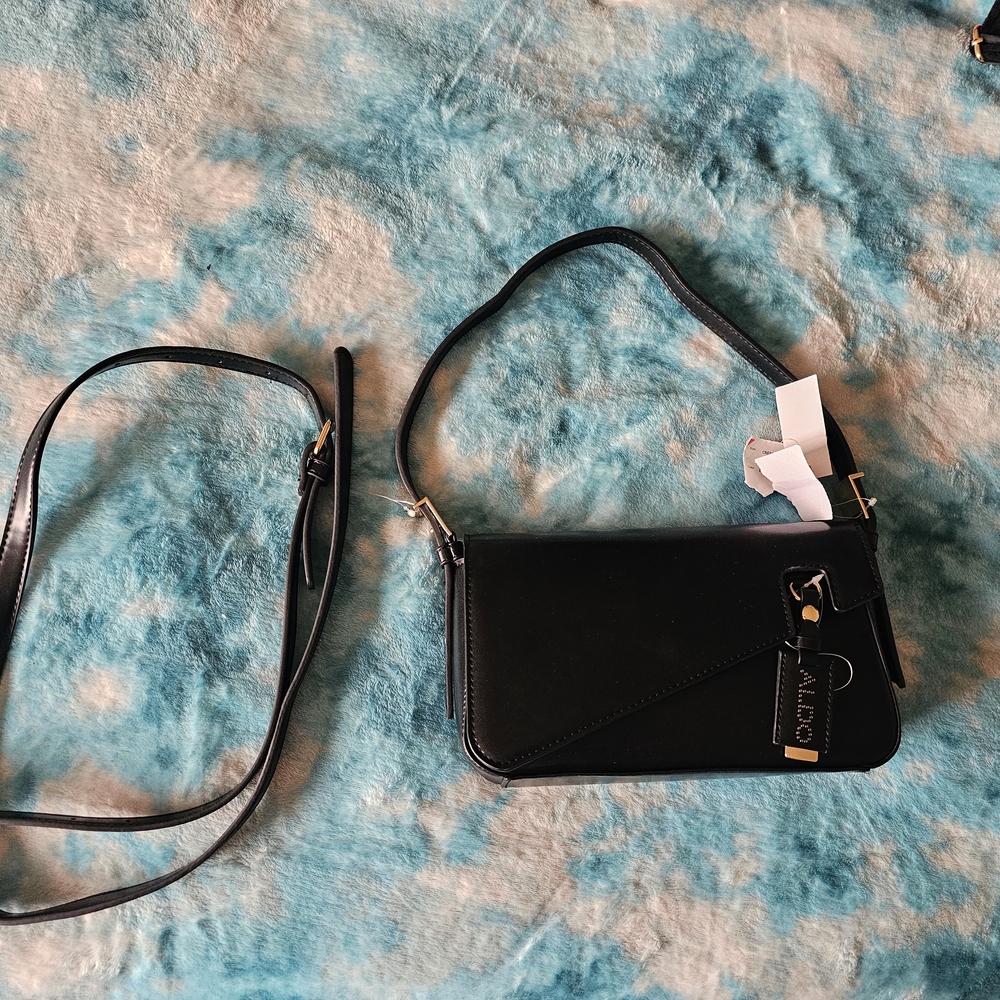 Elegant Black Crossbody Bag